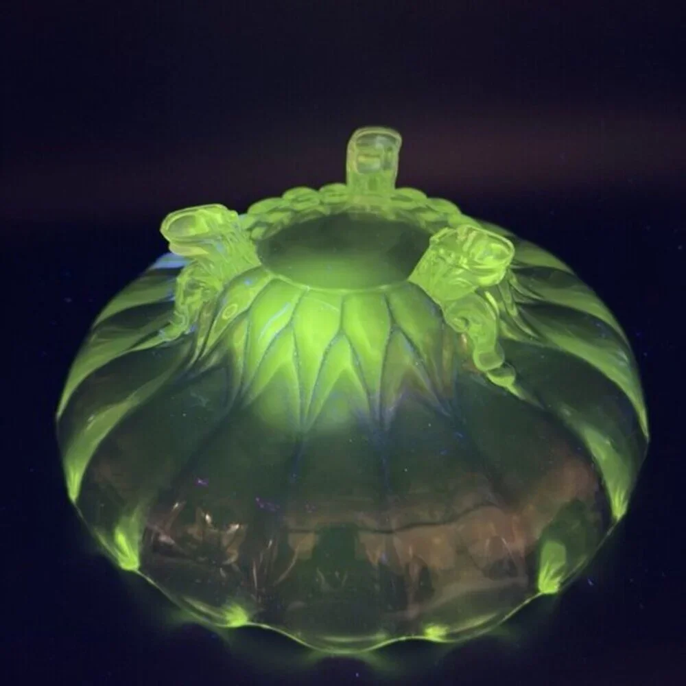 Antique Clear 3 Footed Bowl Dish Janice Glass Green‎ UV Manganese 365nm Glowing